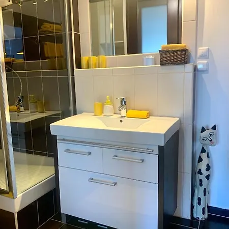 Nice, New Apt With All You Need. Great Location. Братислава