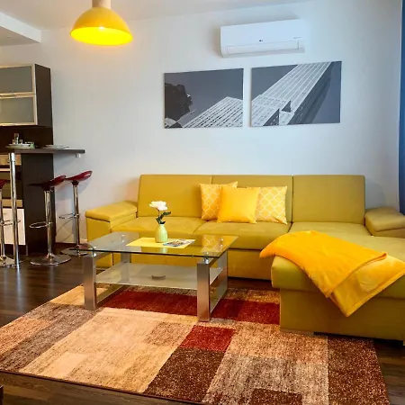 Апартаменты Nice, New Apt With All You Need. Great Location.